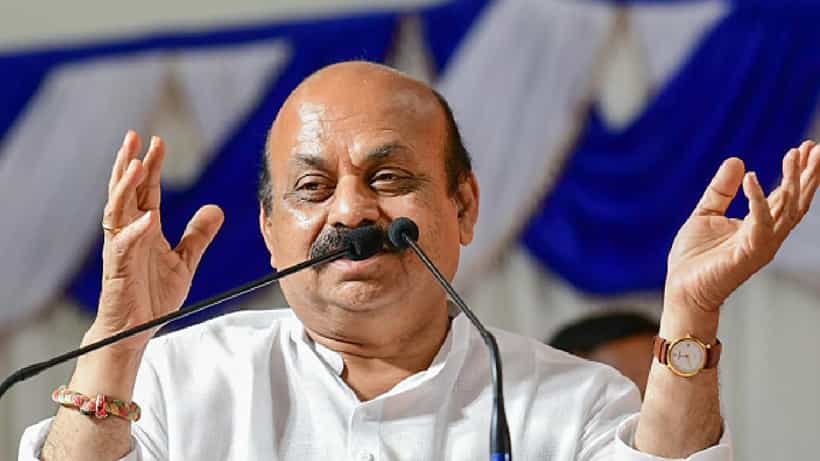 ಹಾವೇರಿಯ ಹಾನಗಲ್ನಲ್ಲಿ ರಂಗೇರಿದ ಬೈ ಎಲೆಕ್ಷನ್ ಅಖಾಡ, ಶಿವರಾಜ್ ಸಜ್ಜನರ ಪರ ಸಿಎಂ ಬೊಮ್ಮಾಯಿ ಮತ ಬೇಟೆ