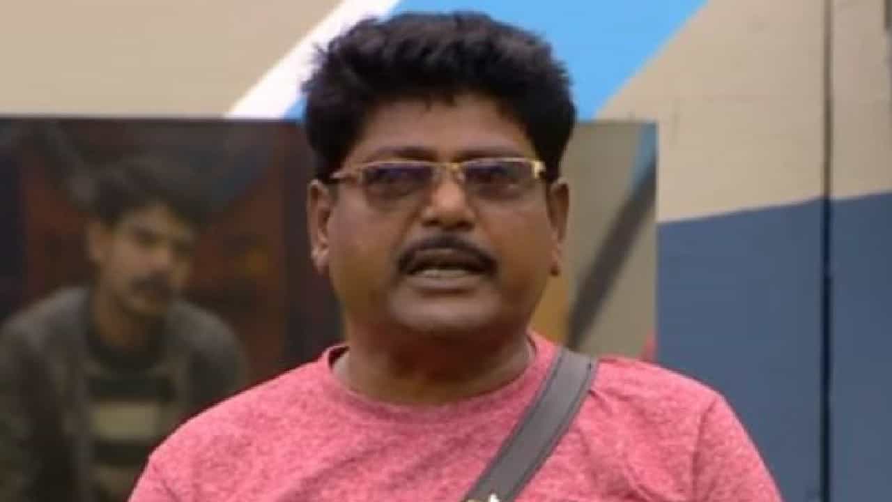ವಿಜಯಪುರ: ‘ನನಗೆ ಪಿಸ್ತೂಲ್ ತೋರಿಸಿ ಬೆದರಿಸಿದ್ದಾರೆ’; ನಟ ರಾಜು ತಾಳಿಕೋಟೆ ಪ್ರತ್ಯಾರೋಪ ವಿಜಯಪುರ: ‘ನನಗೆ ಪಿಸ್ತೂಲ್ ತೋರಿಸಿ ಬೆದರಿಸಿದ್ದಾರೆ’; ನಟ ರಾಜು ತಾಳಿಕೋಟೆ ಪ್ರತ್ಯಾರೋಪ