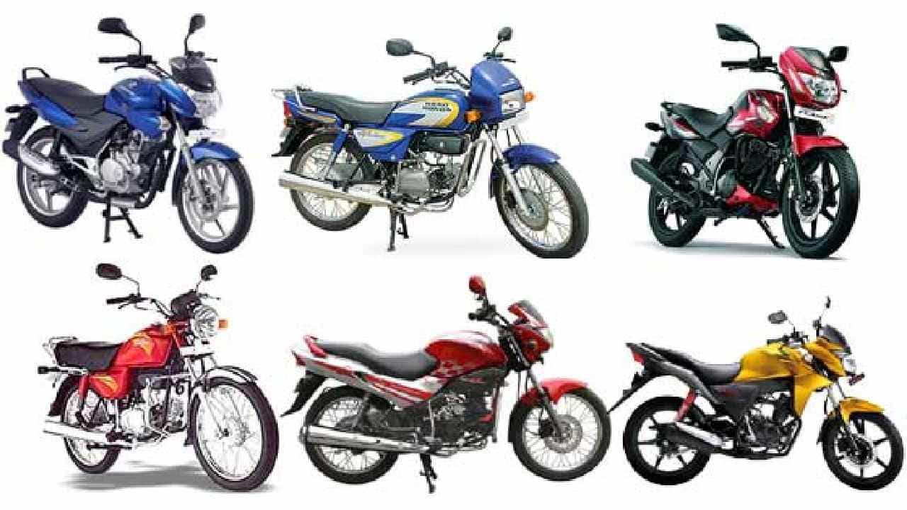 ದೇಶದಲ್ಲಿ ಪೆಟ್ರೋಲ್ ಬೆಲೆ ದುಬಾರಿಯಾಗಿದೆ. ಇತ್ತ ಅನೇಕರು ಎಲೆಕ್ಟ್ರಿಕ್ ವಾಹನಗಳತ್ತ ಮುಖ ಮಾಡಿದ್ದಾರೆ. ಆದರೂ ದ್ವಿಚಕ್ರದ ವಾಹನದ ವಿಷಯಕ್ಕೆ ಬಂದರೆ ಎಲೆಕ್ಟ್ರಿಕ್ ಬೈಕ್ ಹಾಗೂ ಸ್ಕೂಟರ್ಗಳು ಜನ ಸಾಮಾನ್ಯರ ಕೈಗೆಟುವಂತಿಲ್ಲ. ಹೀಗಾಗಿಯೇ ಹೆಚ್ಚು ಮೈಲೇಜ್ ನೀಡುವ ಬೈಕ್ಗಳ ಮೊರೆ ಹೋಗಬೇಕಾಗುತ್ತದೆ. ಅಂತಹ ಕೆಲ ಬೈಕ್ಗಳ ಸಂಪೂರ್ಣ ಮಾಹಿತಿ ಇಲ್ಲಿ ನೀಡಲಾಗಿದೆ.