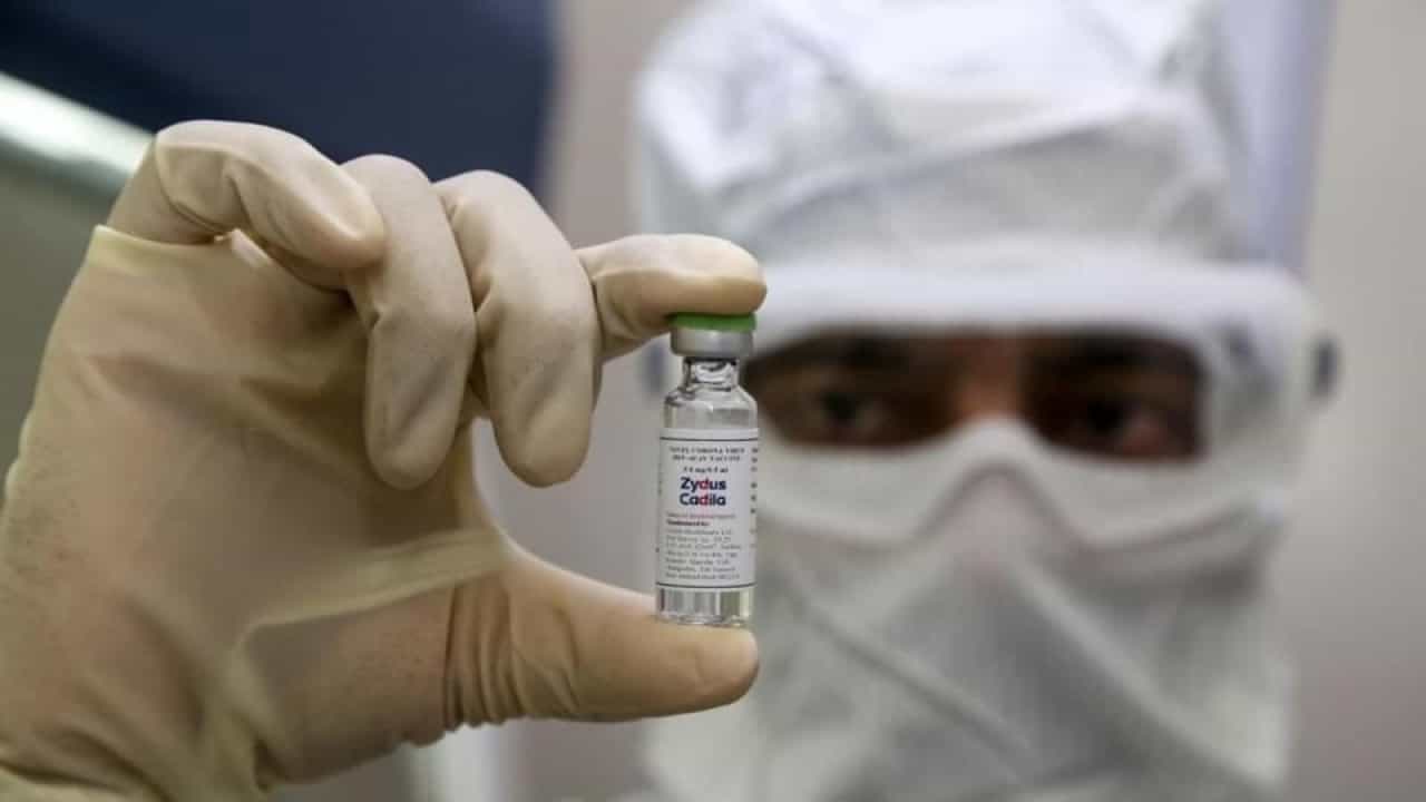 ZyCov-D Vaccine: ಅ.2ರಂದು ಭಾರತಕ್ಕೆ ಮತ್ತೊಂದು ಕೊವಿಡ್ ಲಸಿಕೆ ಲಭ್ಯ; ಜೈಕೋವ್-ಡಿ ಬೆಲೆ ನಿಗದಿ ಬಗ್ಗೆ ಚರ್ಚೆ ZyCov-D Vaccine: ಅ.2ರಂದು ಭಾರತಕ್ಕೆ ಮತ್ತೊಂದು ಕೊವಿಡ್ ಲಸಿಕೆ ಲಭ್ಯ; ಜೈಕೋವ್-ಡಿ ಬೆಲೆ ನಿಗದಿ ಬಗ್ಗೆ ಚರ್ಚೆ