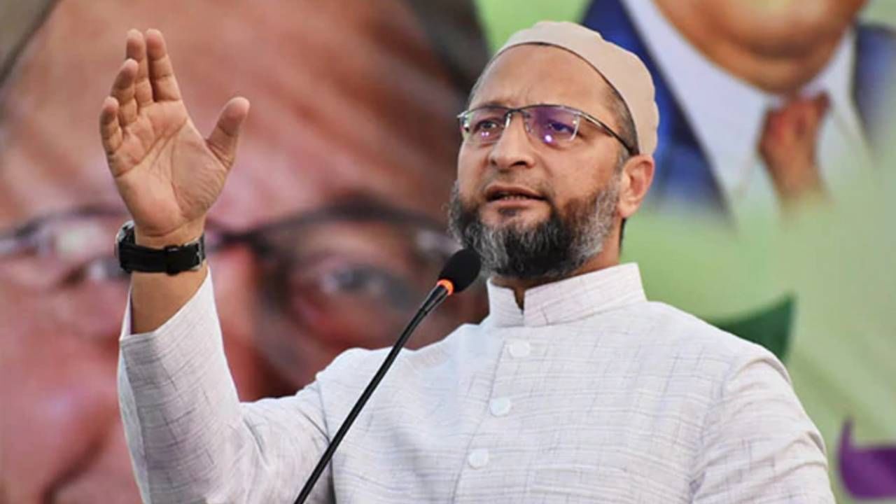 ಪಾಕಿಸ್ತಾನದಿಂದ ನಮ್ಮ ಸೈನಿಕರು ಸತ್ತಿದ್ದಾರೆ, ನೀವು ಟಿ20 ಆಡುತ್ತೀರಾ?; ಪ್ರಧಾನಿ ಮೋದಿ ವಿರುದ್ಧ ಓವೈಸಿ ವಾಗ್ದಾಳಿ ಪಾಕಿಸ್ತಾನದಿಂದ ನಮ್ಮ ಸೈನಿಕರು ಸತ್ತಿದ್ದಾರೆ, ನೀವು ಟಿ20 ಆಡುತ್ತೀರಾ?; ಪ್ರಧಾನಿ ಮೋದಿ ವಿರುದ್ಧ ಓವೈಸಿ ವಾಗ್ದಾಳಿ