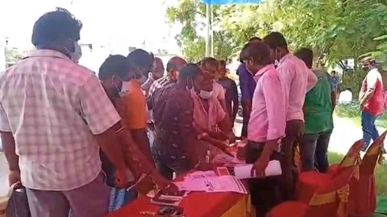 ಉಚಿತವಾಗಿ ಪೆಟ್ರೋಲ್ ನೀಡುತ್ತಿದೆ ಈ ಖಾಸಗಿ ಕಂಪನಿ; ಆದರೆ ಅನುಮಾನ ಹುಟ್ಟಿಸಿದೆ ಸಂಸ್ಥೆ ಹಾಕಿರುವ ಷರತ್ತು !