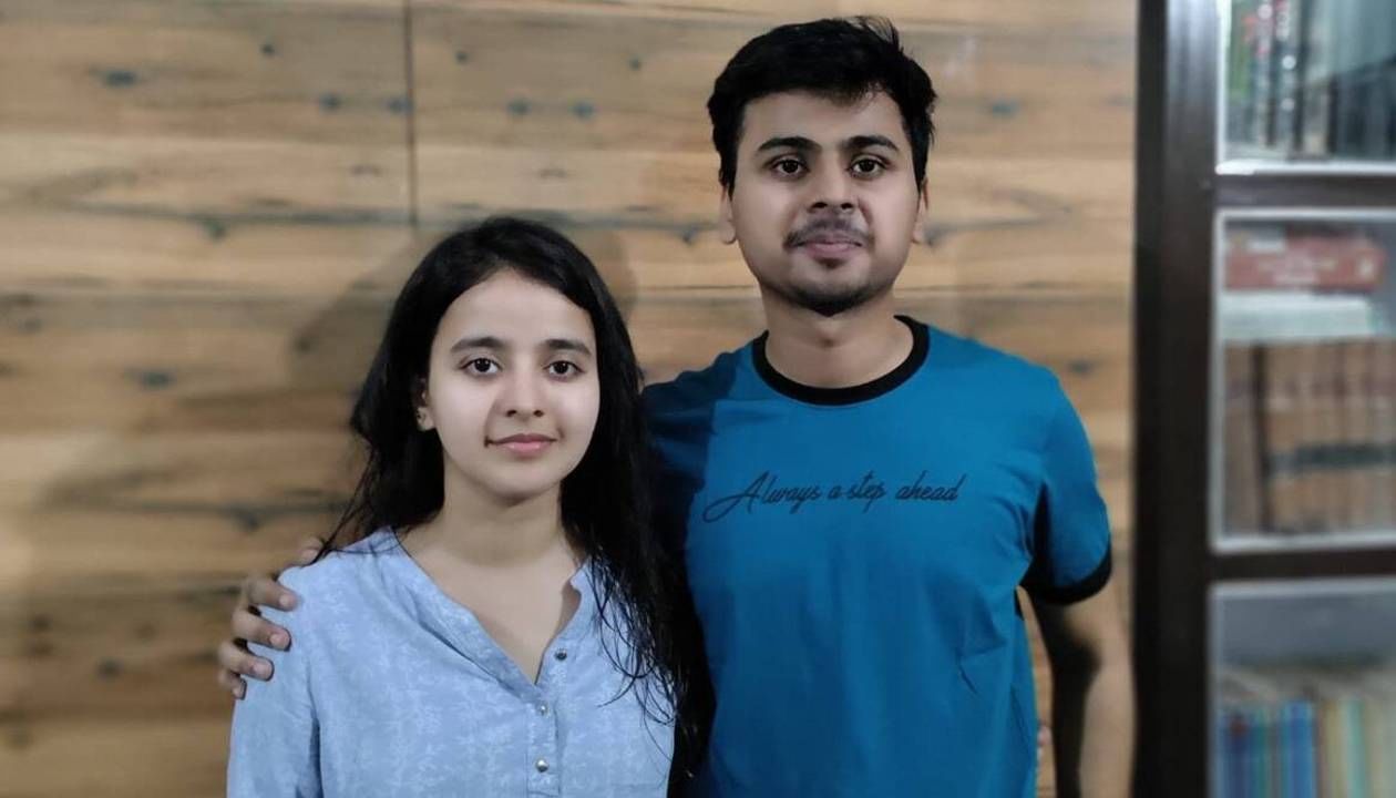 CA Success Story: ಸಿಎ ಪರೀಕ್ಷೆಯಲ್ಲಿ 800ಕ್ಕೆ 614 ಅಂಕ ಗಳಿಸಿ ದೇಶಕ್ಕೇ ಮೊದಲ ಸ್ಥಾನ ಪಡೆದ ನಂದಿನಿ; ಈಕೆಯ ಅಣ್ಣನೂ 18ನೇ ರ್ಯಾಂಕ್ CA Success Story: ಸಿಎ ಪರೀಕ್ಷೆಯಲ್ಲಿ 800ಕ್ಕೆ 614 ಅಂಕ ಗಳಿಸಿ ದೇಶಕ್ಕೇ ಮೊದಲ ಸ್ಥಾನ ಪಡೆದ ನಂದಿನಿ; ಈಕೆಯ ಅಣ್ಣನೂ 18ನೇ ರ್ಯಾಂಕ್