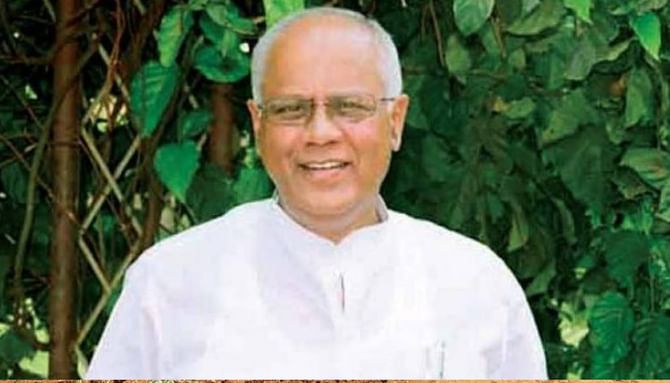ಪೆಟ್ರೋಲ್ ಬಗ್ಗೆ ಕೇಳಿ ನನ್ನನ್ನು ಟ್ರೋಲ್ ಮಾಡಬೇಡಿ: ಸಂಸದ ಜಿ ಎಂ ಸಿದ್ದೇಶ್ವರ ಸಿಡಿಮಿಡಿ ಪೆಟ್ರೋಲ್ ಬಗ್ಗೆ ಕೇಳಿ ನನ್ನನ್ನು ಟ್ರೋಲ್ ಮಾಡಬೇಡಿ: ಸಂಸದ ಜಿ ಎಂ ಸಿದ್ದೇಶ್ವರ ಸಿಡಿಮಿಡಿ