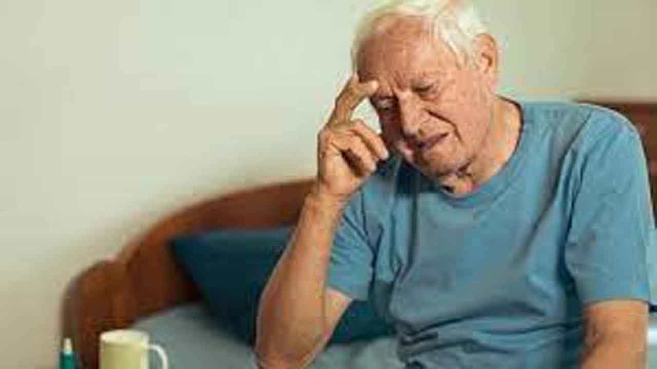 World Alzheimer's Day: ಅಲ್ಜೈಮರ್ ಖಾಯಿಲೆಯ ಆರಂಭಿಕ ಲಕ್ಷಣಗಳ ಬಗ್ಗೆ ಗಮನಕೊಡಿ World Alzheimer's Day: ಅಲ್ಜೈಮರ್ ಖಾಯಿಲೆಯ ಆರಂಭಿಕ ಲಕ್ಷಣಗಳ ಬಗ್ಗೆ ಗಮನಕೊಡಿ