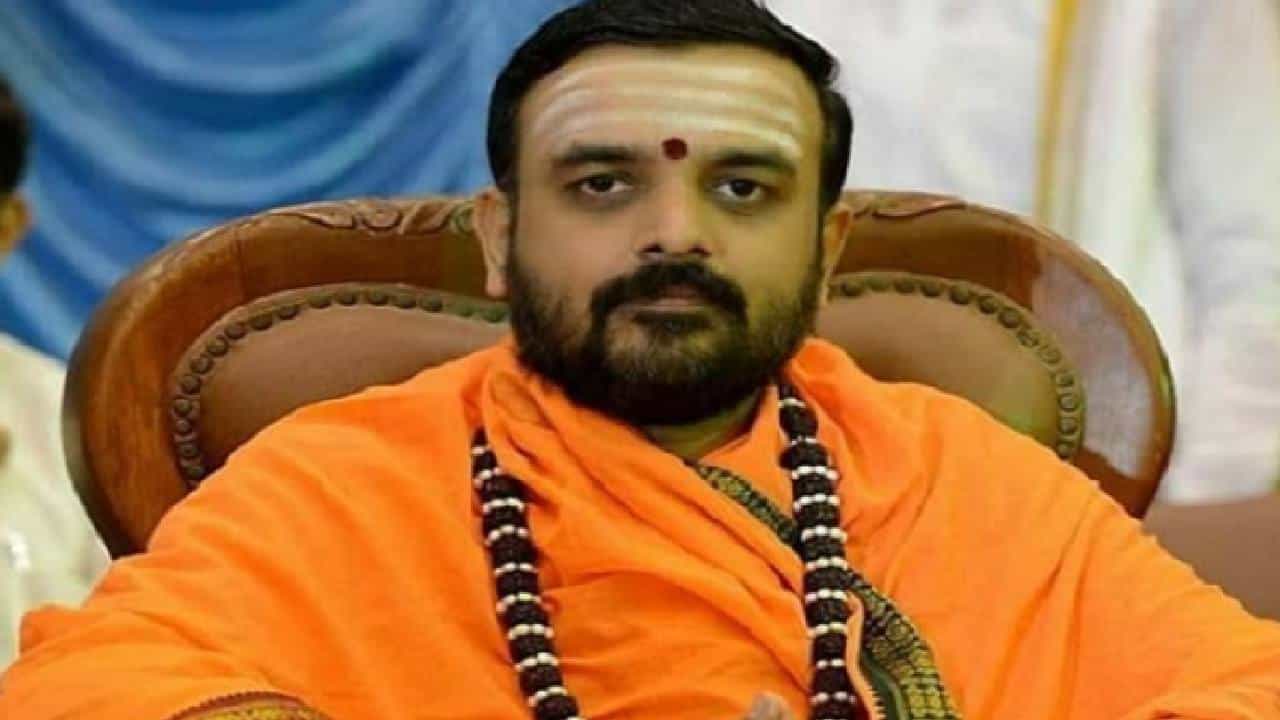 ಕುಪ್ಪೂರು ಶ್ರೀಗಳು ಕೊವಿಡ್ನಿಂದ ಮೃತಪಟ್ಟ ವಿಚಾರ: ತಮ್ಮ ತಪ್ಪಿಲ್ಲ ಎಂದು ಸ್ಪಷ್ಟನೆ ನೀಡಿದ ವೈದ್ಯರು ಕುಪ್ಪೂರು ಶ್ರೀಗಳು ಕೊವಿಡ್ನಿಂದ ಮೃತಪಟ್ಟ ವಿಚಾರ: ತಮ್ಮ ತಪ್ಪಿಲ್ಲ ಎಂದು ಸ್ಪಷ್ಟನೆ ನೀಡಿದ ವೈದ್ಯರು