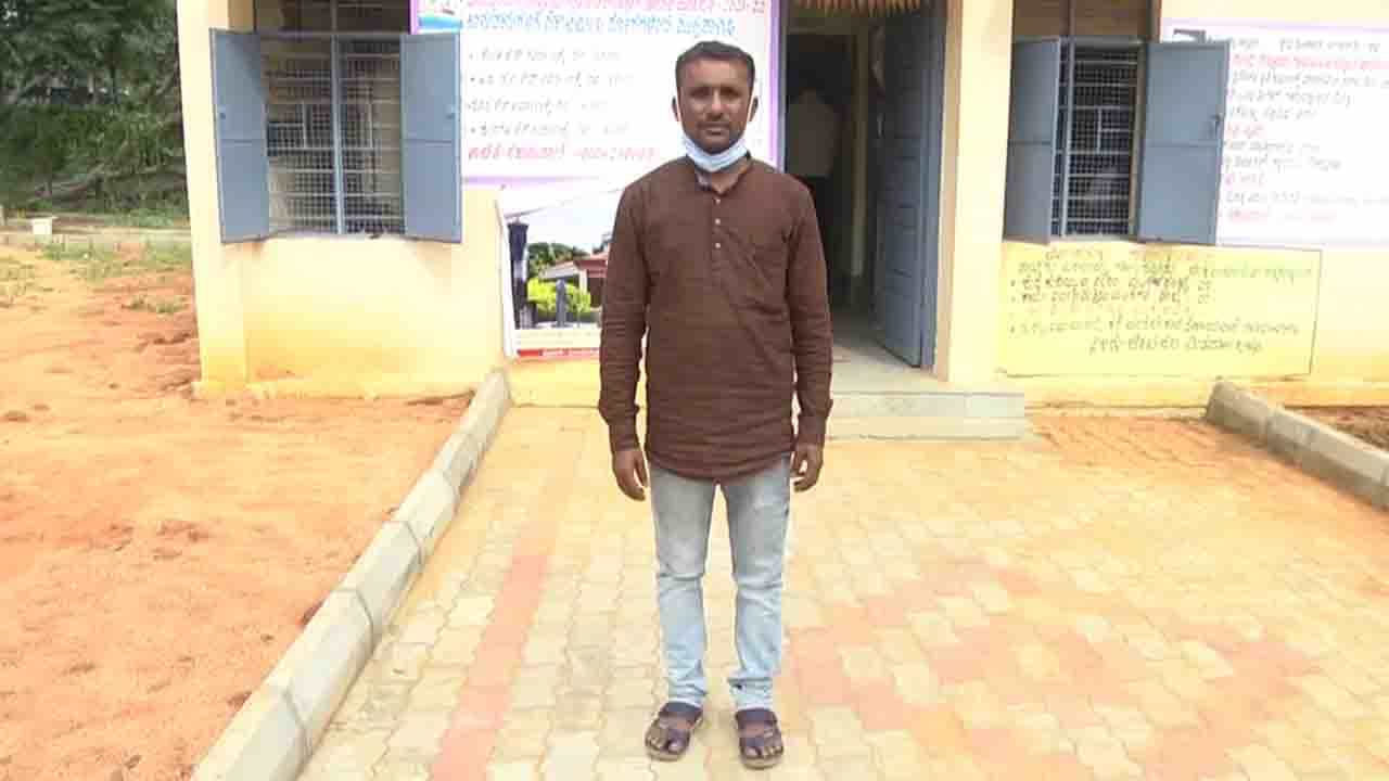 ಅಕ್ರಮ ಮದ್ಯ ಮಾರಾಟ: ದೂರು ಕೊಟ್ಟ ಗ್ರಾ.ಪಂ. ಸದಸ್ಯನನ್ನೇ ಬೈದು ಕಳಿಸಿದ ಪೊಲೀಸ್, ರಾಜೀನಾಮೆ ನೀಡಿದ ಸದಸ್ಯ ಅಕ್ರಮ ಮದ್ಯ ಮಾರಾಟ: ದೂರು ಕೊಟ್ಟ ಗ್ರಾ.ಪಂ. ಸದಸ್ಯನನ್ನೇ ಬೈದು ಕಳಿಸಿದ ಪೊಲೀಸ್, ರಾಜೀನಾಮೆ ನೀಡಿದ ಸದಸ್ಯ