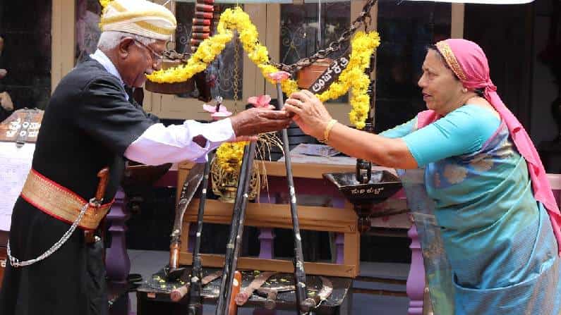 ಕೊಡಗು ಜಿಲ್ಲೆಯಲ್ಲಿ ಕೈಲ್ ಮುಹೂರ್ತ ಹಬ್ಬದ ಸಂಭ್ರಮ; ಕೃಷಿ ಸಂಸ್ಕೃತಿ ಸಾರುವ ಉತ್ಸವಕ್ಕೆ ಕೊರೊನಾ ತಣ್ಣೀರು ಕೊಡಗು ಜಿಲ್ಲೆಯಲ್ಲಿ ಕೈಲ್ ಮುಹೂರ್ತ ಹಬ್ಬದ ಸಂಭ್ರಮ; ಕೃಷಿ ಸಂಸ್ಕೃತಿ ಸಾರುವ ಉತ್ಸವಕ್ಕೆ ಕೊರೊನಾ ತಣ್ಣೀರು