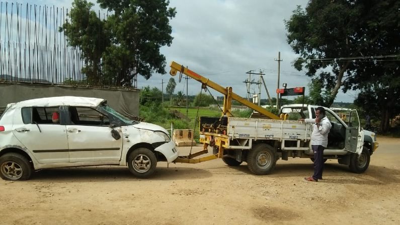 mandya car accident