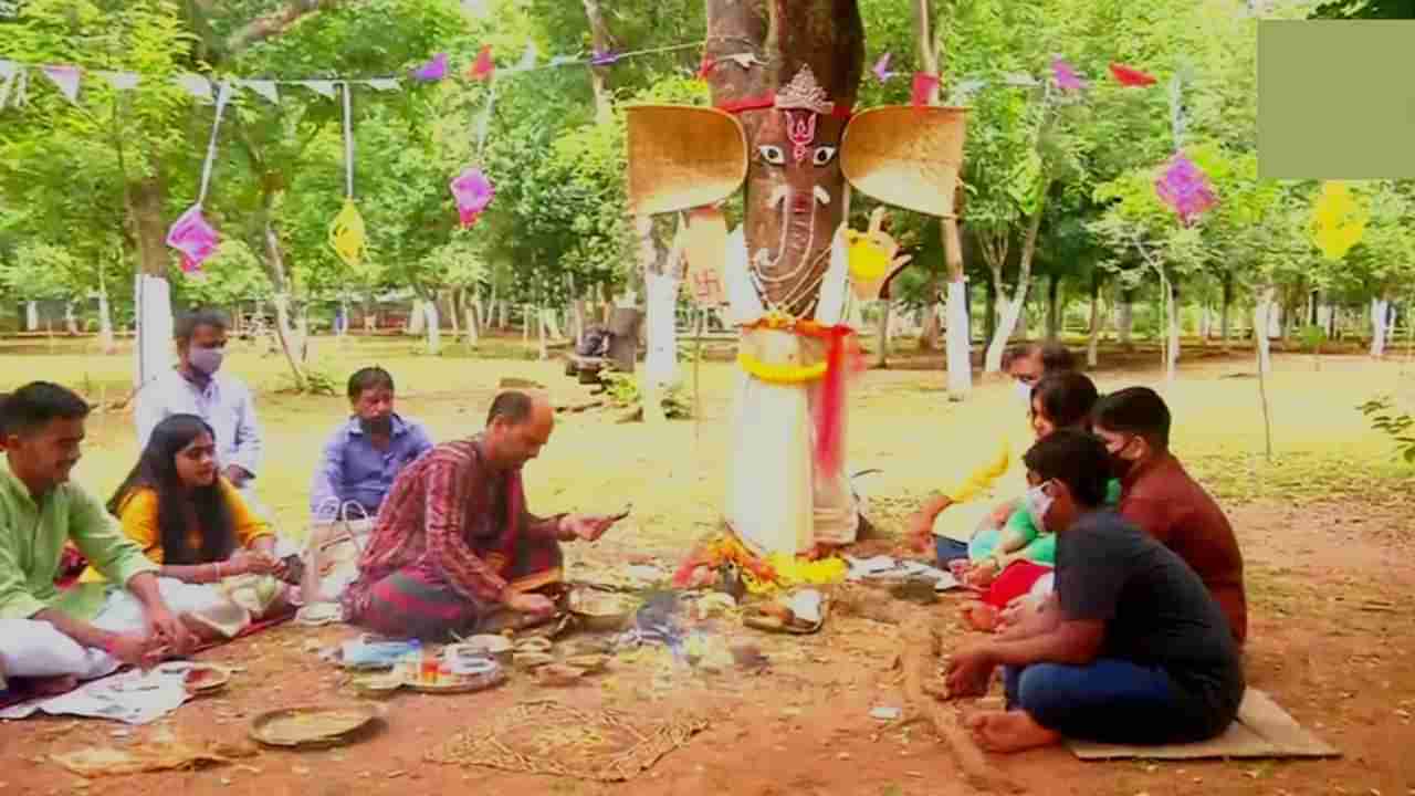 ಪರಿಸರ ಕಾಳಜಿಯೊಂದಿಗೆ ಕಾಡಿನಲ್ಲಿ ಗಣೇಶ ಚತುರ್ಥಿ ಆಚರಿಸಿದ ಭುವನೇಶ್ವರದ ಜನ