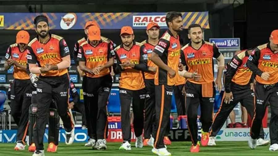 IPL 2021: ಸನ್ ರೈಸರ್ಸ್ ತಂಡದಲ್ಲಿ ಕೊರೊನಾ ಪ್ರಕರಣ; ಇಂದಿನ ಪಂದ್ಯ ರದ್ದಾಗುತ್ತಾ? ಬಿಸಿಸಿಐ ಹೇಳಿದ್ದೇನು? IPL 2021: ಸನ್ ರೈಸರ್ಸ್ ತಂಡದಲ್ಲಿ ಕೊರೊನಾ ಪ್ರಕರಣ; ಇಂದಿನ ಪಂದ್ಯ ರದ್ದಾಗುತ್ತಾ? ಬಿಸಿಸಿಐ ಹೇಳಿದ್ದೇನು?