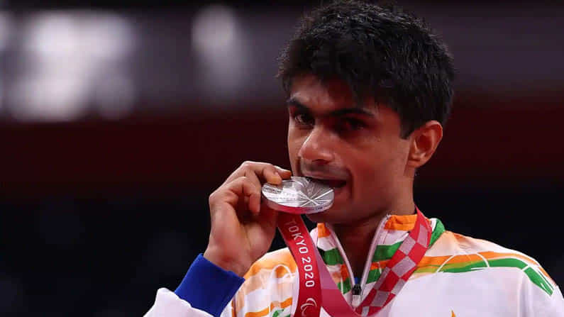 ಬೆಳ್ಳಿ ಗೆದ್ದು ಬೆಳಗಿದ ಜಿಲ್ಲಾಧಿಕಾರಿ ಸುಹಾಸ್ ಹುಟ್ಟೂರು ಯಾವುದು ಗೊತ್ತಾ? ಬೆಳ್ಳಿ ಗೆದ್ದು ಬೆಳಗಿದ ಜಿಲ್ಲಾಧಿಕಾರಿ ಸುಹಾಸ್ ಹುಟ್ಟೂರು ಯಾವುದು ಗೊತ್ತಾ?