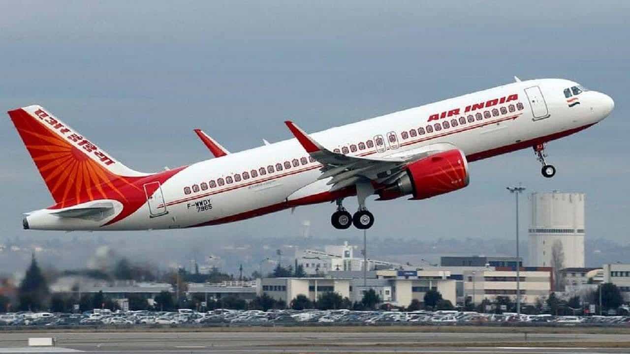 Air India Deal: ಏರ್​ಇಂಡಿಯಾ ಷೇರು ಖರೀದಿಯ 18 ಸಾವಿರ ಕೋಟಿ ರೂಪಾಯಿ ಒಪ್ಪಂದಕ್ಕೆ ಟಾಟಾ ಸನ್ಸ್- ಸರ್ಕಾರ ಸಹಿ