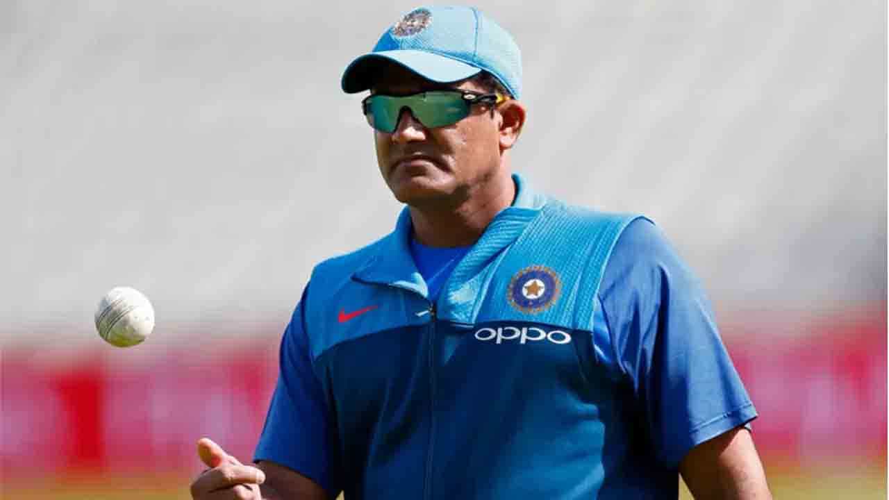 Anil Kumble Birthday: 51ನೇ ವಸಂತಕ್ಕೆ ಕಾಲಿಟ್ಟ ಕನ್ನಡಿಗ ಅನಿಲ್ ಕುಂಬ್ಳೆ: ಕರ್ನಾಟಕದ ಕಲಿ ಬಗ್ಗೆ ಇಲ್ಲಿದೆ ವಿಶೇಷ ಸಂಗತಿಗಳು Anil Kumble Birthday: 51ನೇ ವಸಂತಕ್ಕೆ ಕಾಲಿಟ್ಟ ಕನ್ನಡಿಗ ಅನಿಲ್ ಕುಂಬ್ಳೆ: ಕರ್ನಾಟಕದ ಕಲಿ ಬಗ್ಗೆ ಇಲ್ಲಿದೆ ವಿಶೇಷ ಸಂಗತಿಗಳು