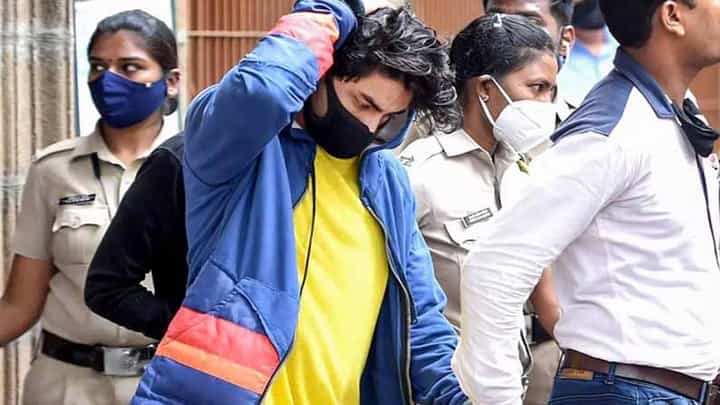 ಮಗನ ಧ್ವನಿ ಆದ್ಭುತವಾಗಿದೆ ಅಂತ ದಿ ಲಯನ್ ಕಿಂಗ್ ಸಿನಿಮಾವನ್ನು ಹಿಂದಿಗೆ ಡಬ್ ಮಾಡುವಾಗ ಶಾ ರುಖ್ ಖಾನ್ ಹೇಳಿದ್ದರು! ಮಗನ ಧ್ವನಿ ಆದ್ಭುತವಾಗಿದೆ ಅಂತ ದಿ ಲಯನ್ ಕಿಂಗ್ ಸಿನಿಮಾವನ್ನು ಹಿಂದಿಗೆ ಡಬ್ ಮಾಡುವಾಗ ಶಾ ರುಖ್ ಖಾನ್ ಹೇಳಿದ್ದರು!