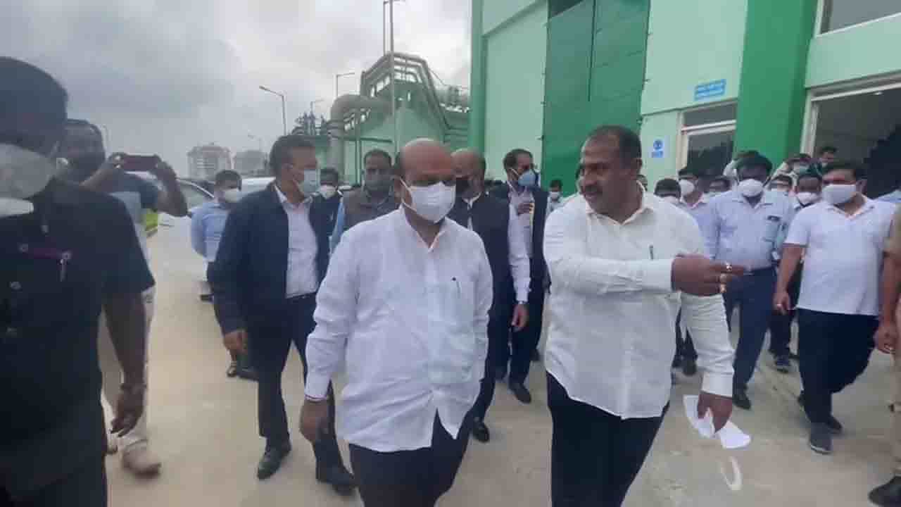 ನಾನು ಇಲ್ಲಿಗೆ ಬಂದು ನಿಮಗೆ ಹೇಳಬೇಕಾ? ಬಿಬಿಎಂಪಿ- ಜಲಮಂಡಳಿ ಅಧಿಕಾರಿಗಳಿಗೆ ಸಿಎಂ ಬೊಮ್ಮಾಯಿ ತರಾಟೆ ನಾನು ಇಲ್ಲಿಗೆ ಬಂದು ನಿಮಗೆ ಹೇಳಬೇಕಾ? ಬಿಬಿಎಂಪಿ- ಜಲಮಂಡಳಿ ಅಧಿಕಾರಿಗಳಿಗೆ ಸಿಎಂ ಬೊಮ್ಮಾಯಿ ತರಾಟೆ