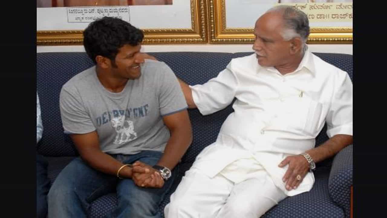 ರಾಜ್ ಕುಮಾರ್ರಂತೆ ಪುನೀತ್ರದ್ದು ಆದರ್ಶ ವ್ಯಕ್ತಿತ್ವ; ಕೊವಿಡ್ ವೇಳೆ 50 ಲಕ್ಷ ರೂ ನೆರವು ನೀಡಿದ್ದರು: ಬಿಎಸ್ ಯಡಿಯೂರಪ್ಪ ರಾಜ್ ಕುಮಾರ್ರಂತೆ ಪುನೀತ್ರದ್ದು ಆದರ್ಶ ವ್ಯಕ್ತಿತ್ವ; ಕೊವಿಡ್ ವೇಳೆ 50 ಲಕ್ಷ ರೂ ನೆರವು ನೀಡಿದ್ದರು: ಬಿಎಸ್ ಯಡಿಯೂರಪ್ಪ