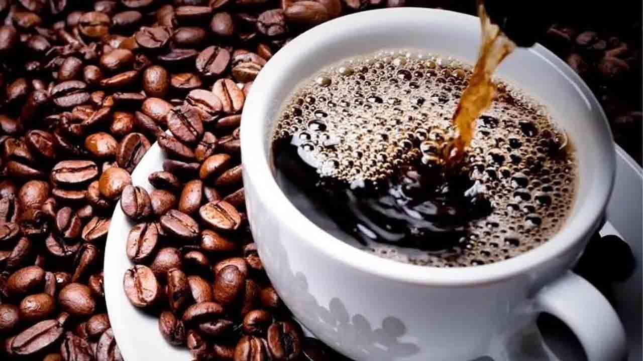 International Coffee Day 2021: ಕಾಫಿ ಸೇವನೆಯಿಂದ ಆರೋಗ್ಯಕ್ಕೆ ಏನೇನು ಪ್ರಯೋಜನಗಳಿವೆ? ಇಲ್ಲಿವೆ ಮಾಹಿತಿ International Coffee Day 2021: ಕಾಫಿ ಸೇವನೆಯಿಂದ ಆರೋಗ್ಯಕ್ಕೆ ಏನೇನು ಪ್ರಯೋಜನಗಳಿವೆ? ಇಲ್ಲಿವೆ ಮಾಹಿತಿ