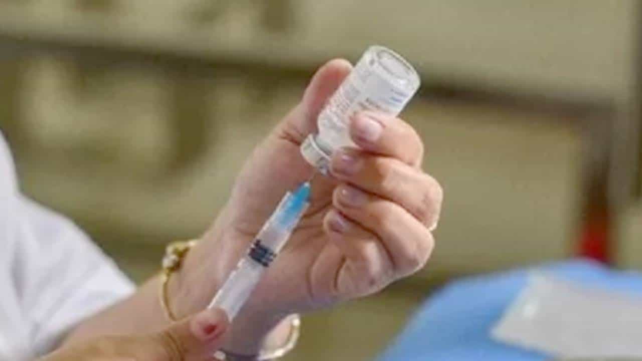 Covid 19 Vaccination Anthem: ಕೊವಿಡ್ 19 ಲಸಿಕೆ ಗೀತೆ ಬಿಡುಗಡೆ ಮಾಡಿದ ಕೇಂದ್ರ ಸರ್ಕಾರ; ಕೈಲಾಶ್ ಖೇರ್ ಗಾಯನ Covid 19 Vaccination Anthem: ಕೊವಿಡ್ 19 ಲಸಿಕೆ ಗೀತೆ ಬಿಡುಗಡೆ ಮಾಡಿದ ಕೇಂದ್ರ ಸರ್ಕಾರ; ಕೈಲಾಶ್ ಖೇರ್ ಗಾಯನ