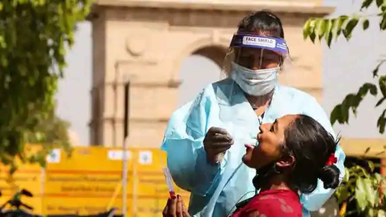 ‘ಡೆಲ್ಟಾ ರೂಪಾಂತರಿಯಿಂದಾಗಿ ದೆಹಲಿಯಲ್ಲಿ ಉಂಟಾದ ಕೊವಿಡ್ 2ನೇ ಅಲೆ ಹರ್ಡ್ ಇಮ್ಯುನಿಟಿಗೆ ಇರುವ ಸವಾಲು ಎತ್ತಿ ತೋರಿಸುತ್ತಿದೆ’ ‘ಡೆಲ್ಟಾ ರೂಪಾಂತರಿಯಿಂದಾಗಿ ದೆಹಲಿಯಲ್ಲಿ ಉಂಟಾದ ಕೊವಿಡ್ 2ನೇ ಅಲೆ ಹರ್ಡ್ ಇಮ್ಯುನಿಟಿಗೆ ಇರುವ ಸವಾಲು ಎತ್ತಿ ತೋರಿಸುತ್ತಿದೆ’