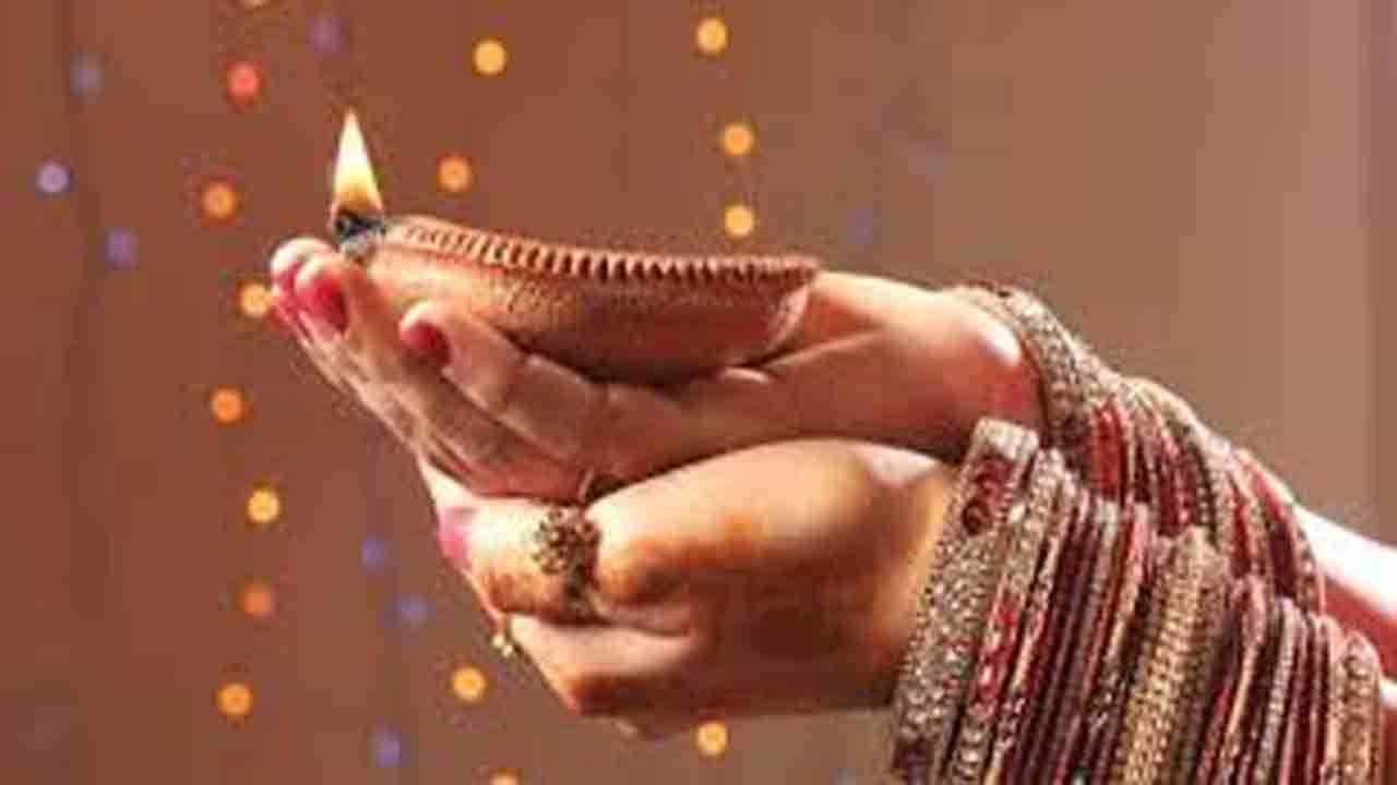 ಕೊವಿಡ್ ಸಮಯದಲ್ಲಿ ಆರೋಗ್ಯಕರ ಮತ್ತು ಸುರಕ್ಷಿತ ದೀಪಾವಳಿ ಆಚರಣೆಗೆ ಸರಳ ಸಲಹೆಗಳು