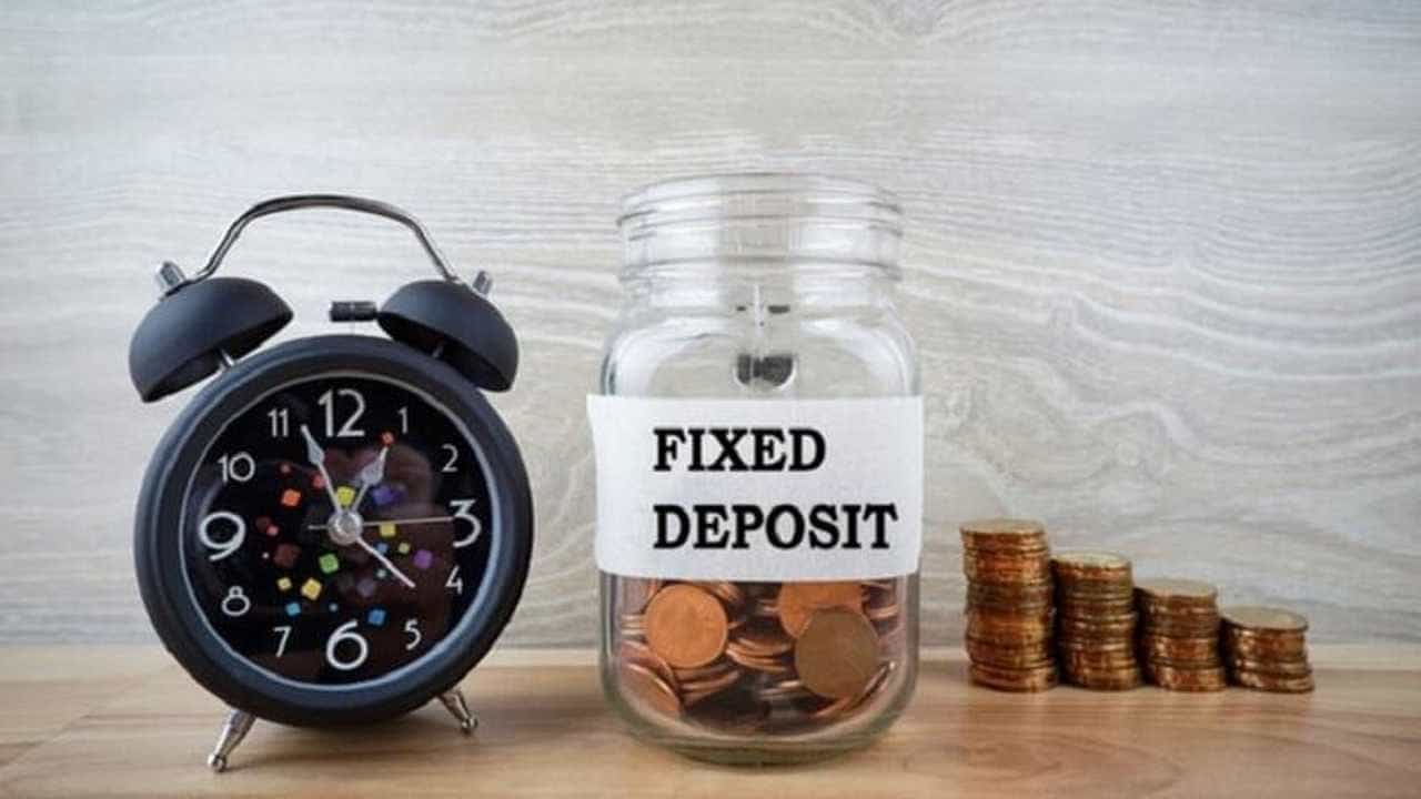 Fixed Deposits: ಫಿಕ್ಸೆಡ್ ಡೆಪಾಸಿಟ್ಸ್ನ 3 ವರ್ಷಗಳ ಅವಧಿಗೆ ಹೆಚ್ಚಿನ ಬಡ್ಡಿ ನೀಡುವ ಟಾಪ್ 5 ಬ್ಯಾಂಕ್ಗಳಿವು Fixed Deposits: ಫಿಕ್ಸೆಡ್ ಡೆಪಾಸಿಟ್ಸ್ನ 3 ವರ್ಷಗಳ ಅವಧಿಗೆ ಹೆಚ್ಚಿನ ಬಡ್ಡಿ ನೀಡುವ ಟಾಪ್ 5 ಬ್ಯಾಂಕ್ಗಳಿವು