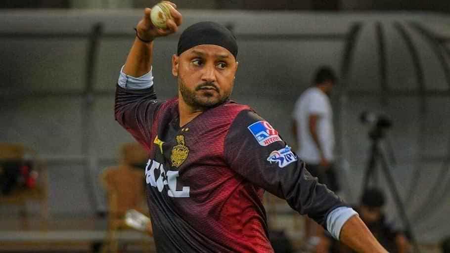 IPL 2021: ಆರ್ಸಿಬಿಯ ಈ ಗೂಗ್ಲಿ ಸ್ಪಿನ್ನರ್ ಟಿ20 ವಿಶ್ವಕಪ್ನಲ್ಲಿ ಆಡುವುದನ್ನು ನಾನು ನೋಡಬೇಕು; ಹರ್ಭಜನ್ ಸಿಂಗ್ IPL 2021: ಆರ್ಸಿಬಿಯ ಈ ಗೂಗ್ಲಿ ಸ್ಪಿನ್ನರ್ ಟಿ20 ವಿಶ್ವಕಪ್ನಲ್ಲಿ ಆಡುವುದನ್ನು ನಾನು ನೋಡಬೇಕು; ಹರ್ಭಜನ್ ಸಿಂಗ್