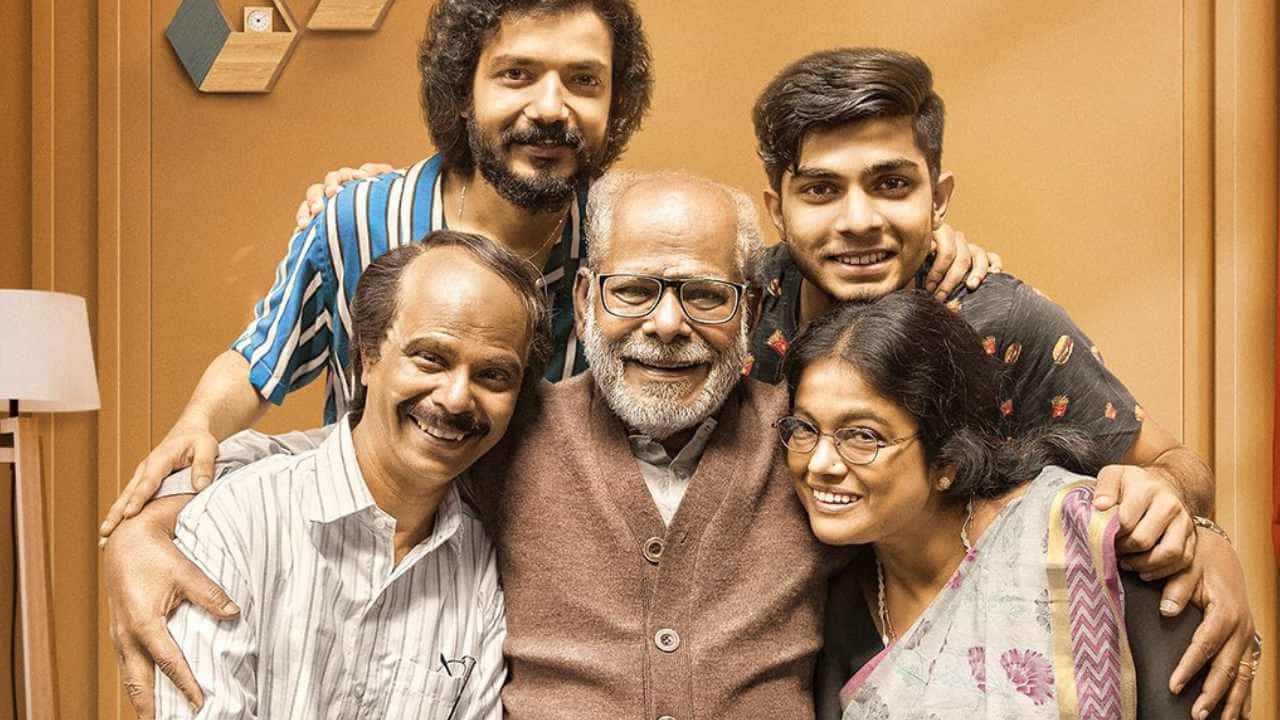 ಮೊಬೈಲ್ನಲ್ಲಿ ಮುಳುಗಿದವರ ಮನೆ ಹೇಗಿರುತ್ತೆ ಅಂತ ವಿವರಿಸುವ ‘ಹೋಮ್’ ಚಿತ್ರಕ್ಕೀಗ ರಿಮೇಕ್ ಭಾಗ್ಯ ಮೊಬೈಲ್ನಲ್ಲಿ ಮುಳುಗಿದವರ ಮನೆ ಹೇಗಿರುತ್ತೆ ಅಂತ ವಿವರಿಸುವ ‘ಹೋಮ್’ ಚಿತ್ರಕ್ಕೀಗ ರಿಮೇಕ್ ಭಾಗ್ಯ