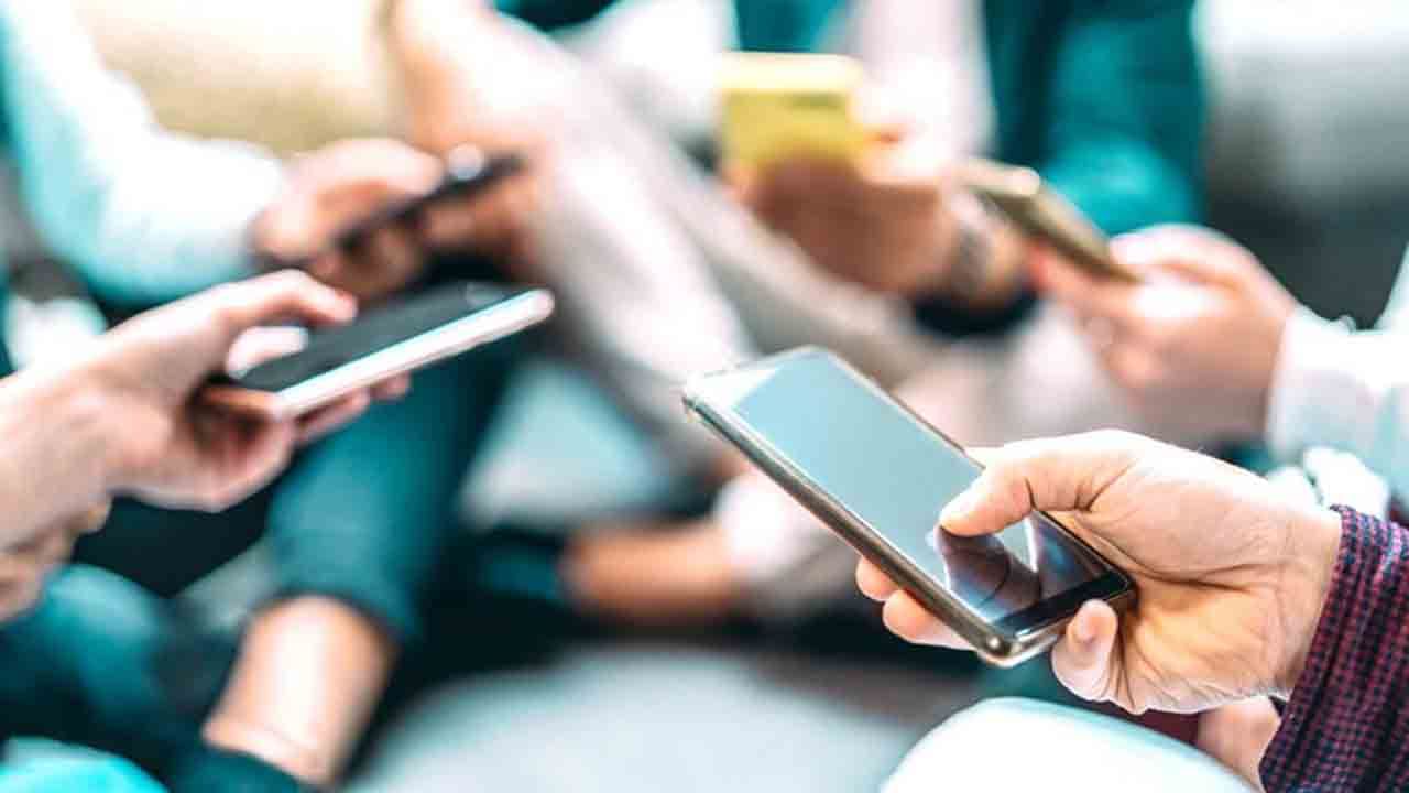 Airtel: ನೀವು ಏರ್ಟೆಲ್ ಸಿಮ್ ಉಪಯೋಗಿಸುತ್ತಿದ್ದಲ್ಲಿ ಒಮ್ಮೆ ಈ ಆಫರ್ಗಳನ್ನು ಚೆಕ್ ಮಾಡಿ Airtel: ನೀವು ಏರ್ಟೆಲ್ ಸಿಮ್ ಉಪಯೋಗಿಸುತ್ತಿದ್ದಲ್ಲಿ ಒಮ್ಮೆ ಈ ಆಫರ್ಗಳನ್ನು ಚೆಕ್ ಮಾಡಿ
