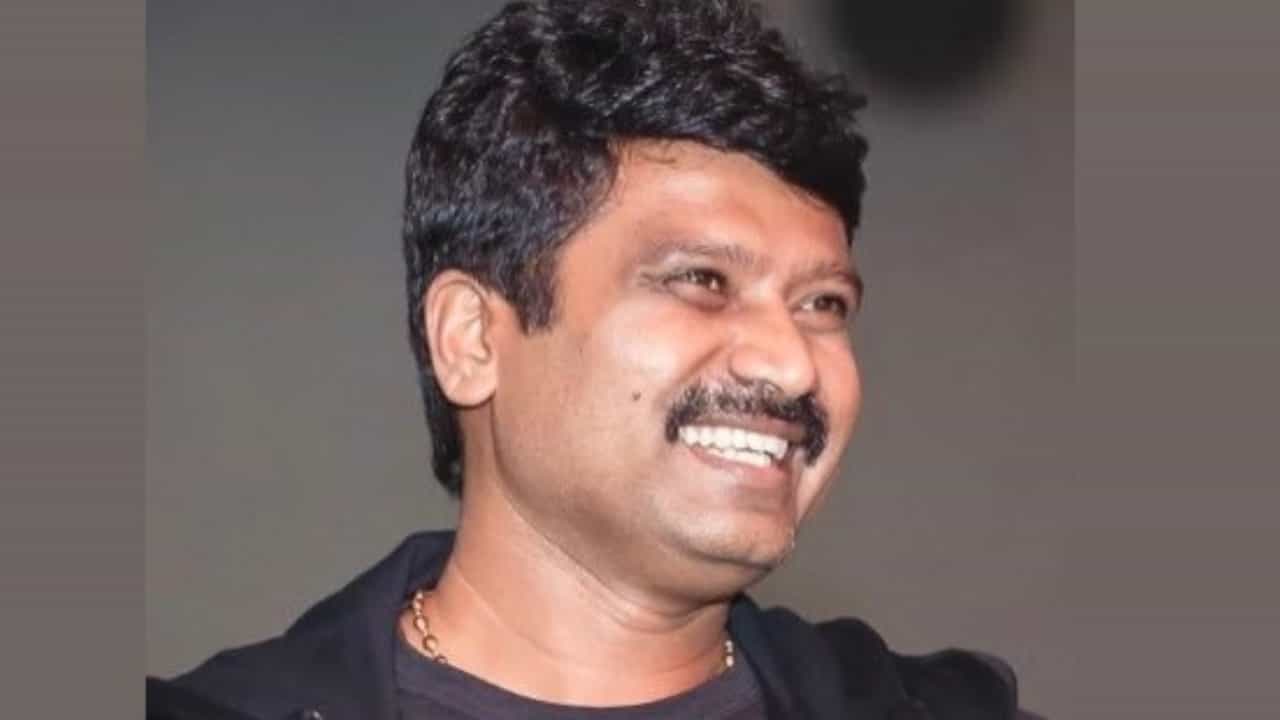‘ಮನೆ ಬಳಿ ಬಂದು ಕಾಯಬೇಡಿ, ಹುಟ್ಟುಹಬ್ಬ ಆಚರಿಸಬೇಡಿ’: ಅಭಿಮಾನಿಗಳಿಗೆ ‘ಜೋಗಿ’ ಪ್ರೇಮ್ ಮನವಿ ‘ಮನೆ ಬಳಿ ಬಂದು ಕಾಯಬೇಡಿ, ಹುಟ್ಟುಹಬ್ಬ ಆಚರಿಸಬೇಡಿ’: ಅಭಿಮಾನಿಗಳಿಗೆ ‘ಜೋಗಿ’ ಪ್ರೇಮ್ ಮನವಿ