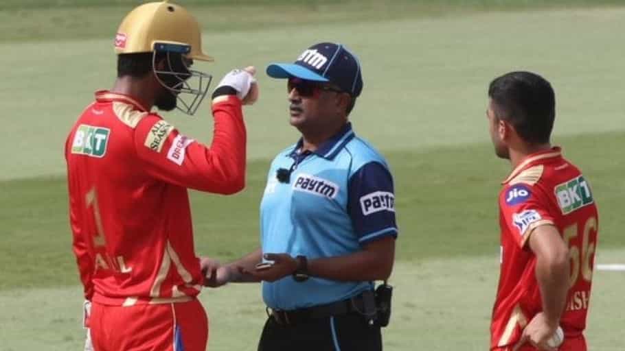 IPL 2021: ಥರ್ಡ್ ಅಂಪೈರ್ ವಿವಾದಾತ್ಮಕ ತೀರ್ಪು; ಮೈದಾನದಲ್ಲೇ ಕೆಂಡಾಮಂಡಲರಾದ ಕೆ. ಎಲ್ ರಾಹುಲ್! IPL 2021: ಥರ್ಡ್ ಅಂಪೈರ್ ವಿವಾದಾತ್ಮಕ ತೀರ್ಪು; ಮೈದಾನದಲ್ಲೇ ಕೆಂಡಾಮಂಡಲರಾದ ಕೆ. ಎಲ್ ರಾಹುಲ್!