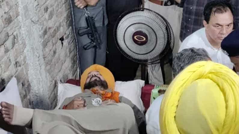 ಕಾಂಗ್ರೆಸ್ ಸಾಯುವ ಹಂತದಲ್ಲಿದೆ ಎಂದಿರುವ ನವಜೋತ್ ಸಿಧು ಹೈಕಮಾಂಡ್ಗೆ ಮತ್ತೆ ತಲೆನೋವಾಗಿದ್ದಾರೆ!