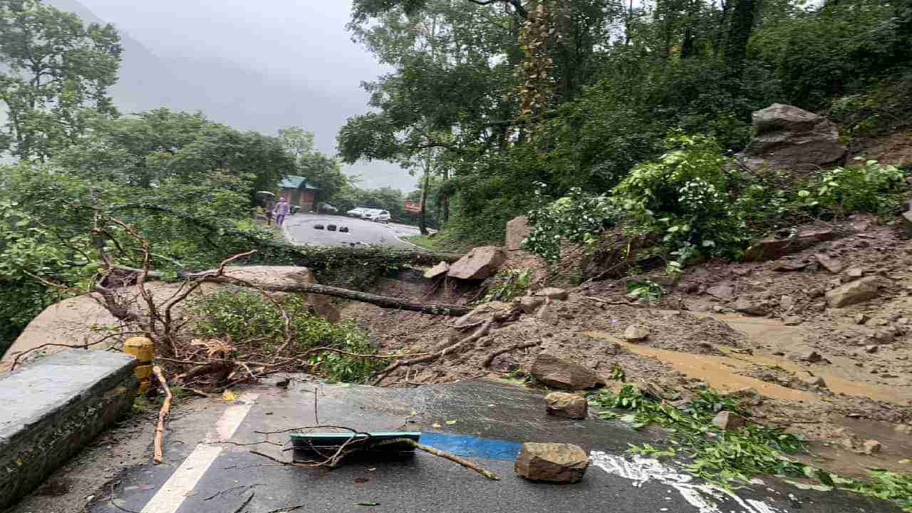 Uttarakhand Flood: ಉತ್ತರಾಖಂಡ ಪ್ರವಾಹದಿಂದ 16 ಜನ ಸಾವು; ಭೂಕುಸಿತದಿಂದ ದ್ವೀಪವಾದ ನೈನಿತಾಲ್