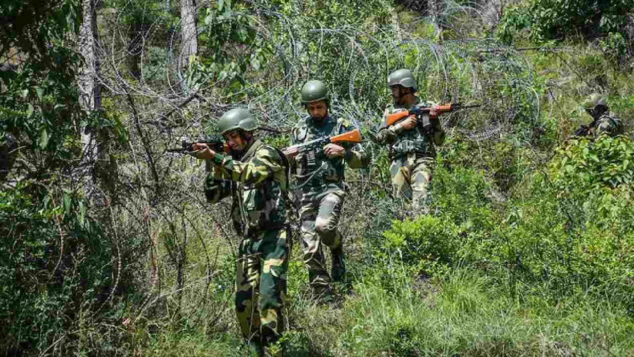 Terrorists Encounter: ಕಾಶ್ಮೀರ ಕಣಿವೆಯಲ್ಲಿ ಭದ್ರತಾ ಪಡೆಯಿಂದ 3 ಉಗ್ರರ ಎನ್​ಕೌಂಟರ್