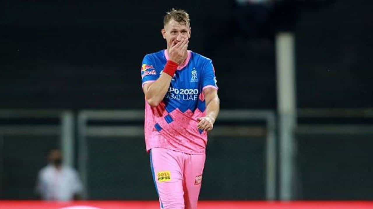 IPL 2021: ಅಚ್ಚರಿಯಾದರೂ ಇದು ಸತ್ಯ: 1 ವಿಕೆಟ್ಗೆ 1 ಕೋಟಿ ಪಡೆದ ಕ್ರಿಸ್ ಮೋರಿಸ್..! IPL 2021: ಅಚ್ಚರಿಯಾದರೂ ಇದು ಸತ್ಯ: 1 ವಿಕೆಟ್ಗೆ 1 ಕೋಟಿ ಪಡೆದ ಕ್ರಿಸ್ ಮೋರಿಸ್..!