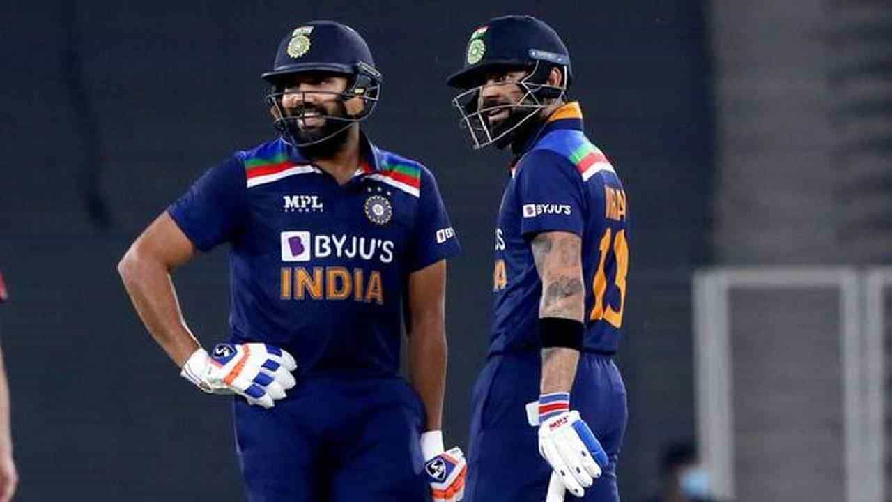 T20 World Cup 2021: ಟೀಮ್ ಇಂಡಿಯಾ ಆರಂಭಿಕರು ಯಾರೆಂಬುದನ್ನು ಬಹಿರಂಗಪಡಿಸಿದ ಕೊಹ್ಲಿ T20 World Cup 2021: ಟೀಮ್ ಇಂಡಿಯಾ ಆರಂಭಿಕರು ಯಾರೆಂಬುದನ್ನು ಬಹಿರಂಗಪಡಿಸಿದ ಕೊಹ್ಲಿ