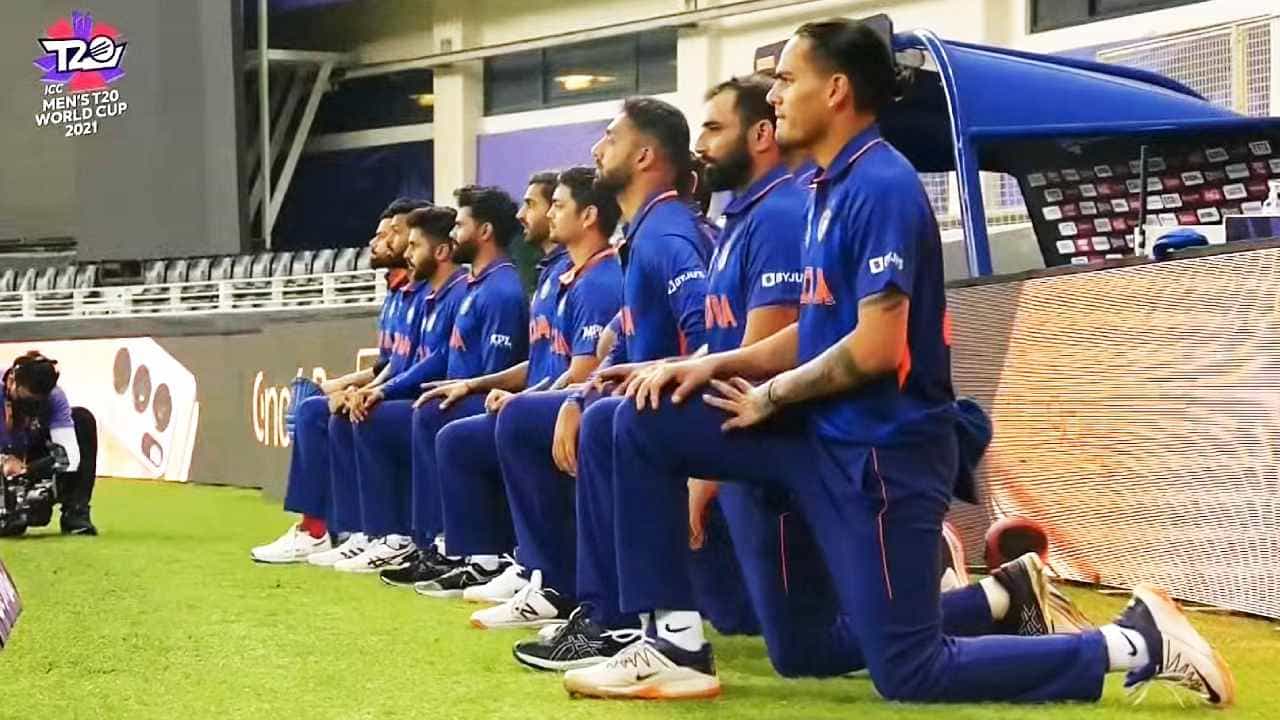 India vs Pakistan: ಪಂದ್ಯ ಆರಂಭಕ್ಕೂ ಮುನ್ನ ಟೀಮ್ ಇಂಡಿಯಾ ಆಟಗಾರರು ಮಂಡಿಯೂರಿದ್ದು ಯಾಕೆ ಗೊತ್ತಾ? India vs Pakistan: ಪಂದ್ಯ ಆರಂಭಕ್ಕೂ ಮುನ್ನ ಟೀಮ್ ಇಂಡಿಯಾ ಆಟಗಾರರು ಮಂಡಿಯೂರಿದ್ದು ಯಾಕೆ ಗೊತ್ತಾ?