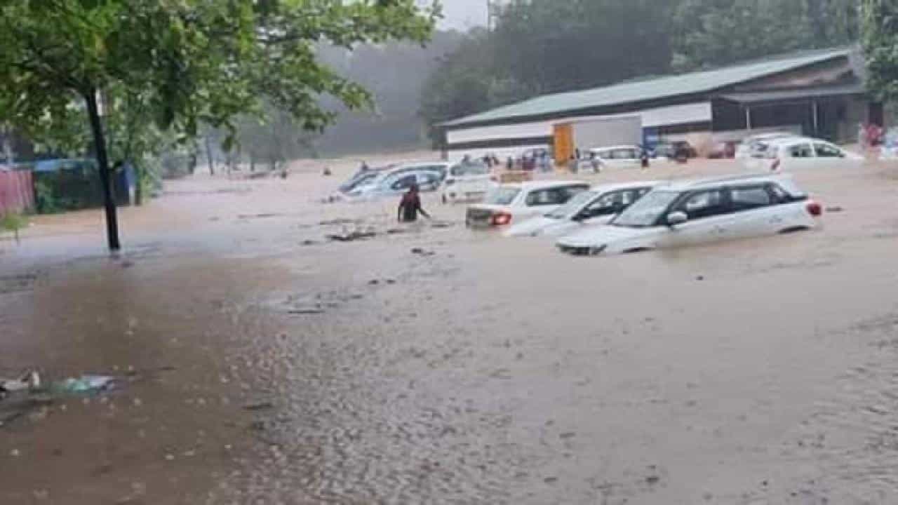 Karnataka Rain: ಇಂದಿನಿಂದ 3 ದಿನ ಮಲೆನಾಡು, ಕರಾವಳಿ, ಬೆಂಗಳೂರಿನಲ್ಲಿ ಮಳೆ; ಚಳಿಗಾಳಿಯೂ ಹೆಚ್ಚಳ Karnataka Rain: ಇಂದಿನಿಂದ 3 ದಿನ ಮಲೆನಾಡು, ಕರಾವಳಿ, ಬೆಂಗಳೂರಿನಲ್ಲಿ ಮಳೆ; ಚಳಿಗಾಳಿಯೂ ಹೆಚ್ಚಳ