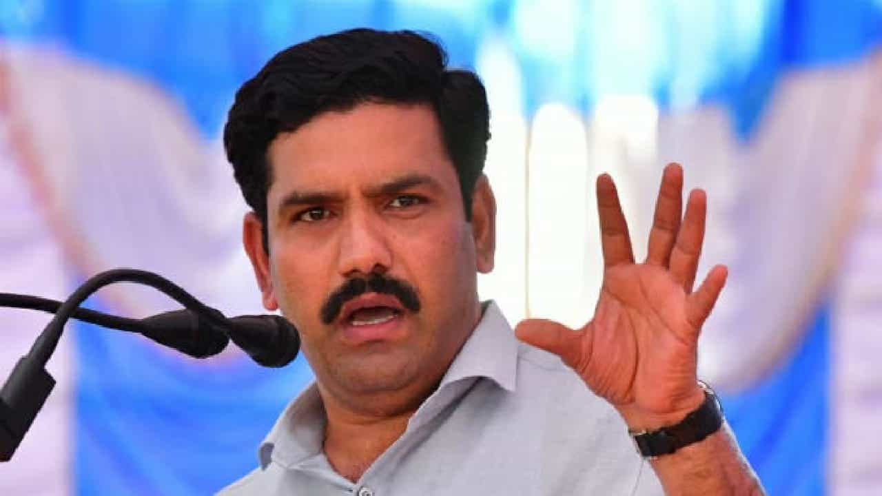 Karnataka Bypolls 2021: ಕೊನೆಗೂ ಹಾನಗಲ್ ಉಪಚುನಾವಣೆ ಬಿಜೆಪಿ ಉಸ್ತುವಾರಿ ಪಟ್ಟಿಗೆ ಬಿವೈ ವಿಜಯೇಂದ್ರ ಸೇರ್ಪಡೆ