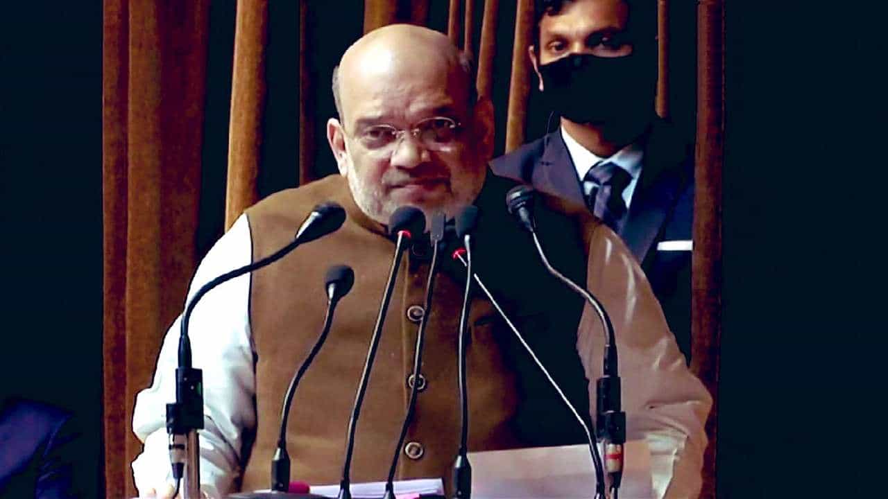 Amit Shah: ಶ್ರೀನಗರ- ಶಾರ್ಜಾ ನೇರ ವಿಮಾನ ಸೇವೆಗೆ ಚಾಲನೆ ನೀಡಿದ ಗೃಹ ಸಚಿವ ಅಮಿತ್ ಶಾ Amit Shah: ಶ್ರೀನಗರ- ಶಾರ್ಜಾ ನೇರ ವಿಮಾನ ಸೇವೆಗೆ ಚಾಲನೆ ನೀಡಿದ ಗೃಹ ಸಚಿವ ಅಮಿತ್ ಶಾ