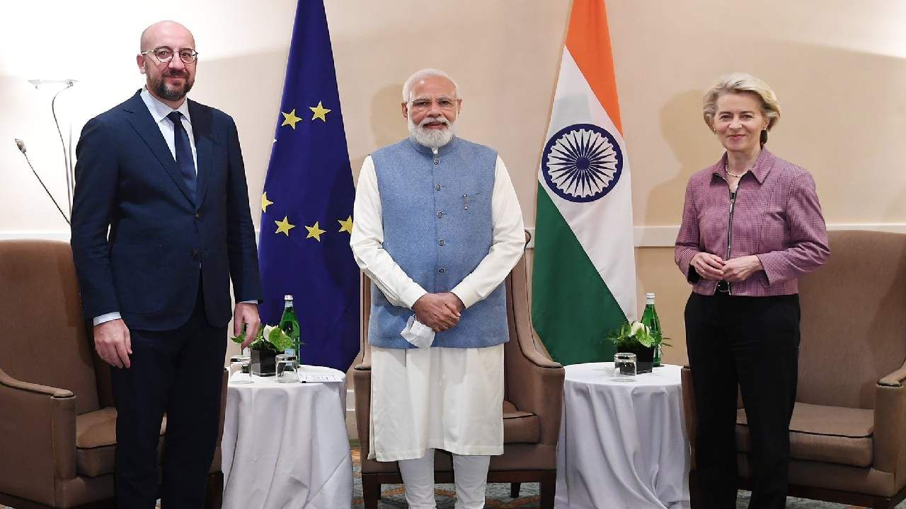 G20 Summit: ಇಟಾಲಿಯನ್ ಭಾಷೆಯಲ್ಲಿ ಟ್ವೀಟ್ ಮಾಡುವ ಮೂಲಕ ಗಮನ ಸೆಳೆದ ಪ್ರಧಾನಿ ನರೇಂದ್ರ ಮೋದಿ G20 Summit: ಇಟಾಲಿಯನ್ ಭಾಷೆಯಲ್ಲಿ ಟ್ವೀಟ್ ಮಾಡುವ ಮೂಲಕ ಗಮನ ಸೆಳೆದ ಪ್ರಧಾನಿ ನರೇಂದ್ರ ಮೋದಿ