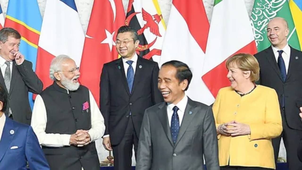 2022ರ ಅಂತ್ಯದ ಹೊತ್ತಿಗೆ 5ಬಿಲಿಯನ್ ಡೋಸ್ ಕೊರೊನಾ ಲಸಿಕೆ ಉತ್ಪಾದನೆ: ಜಿ20 ನಾಯಕರನ್ನುದ್ದೇಶಿಸಿ ಪ್ರಧಾನಿ ಮೋದಿ ಮಾತು 2022ರ ಅಂತ್ಯದ ಹೊತ್ತಿಗೆ 5ಬಿಲಿಯನ್ ಡೋಸ್ ಕೊರೊನಾ ಲಸಿಕೆ ಉತ್ಪಾದನೆ: ಜಿ20 ನಾಯಕರನ್ನುದ್ದೇಶಿಸಿ ಪ್ರಧಾನಿ ಮೋದಿ ಮಾತು