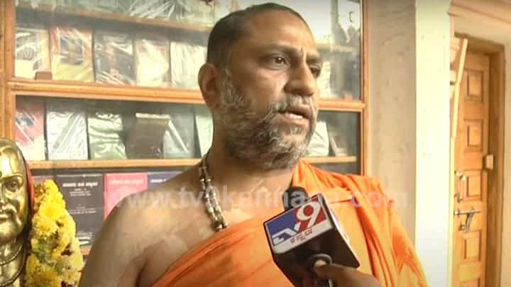 ಪುನೀತ್ ಬಂದಾಗ ಮಂತ್ರಾಲಯದ ರಾಯರ ವೀಣೆ ಬಿದ್ದಿದ್ಯಾಕೆ? ಶ್ರೀಗಳು ಹೇಳಿದ್ದಿಷ್ಟು ಪುನೀತ್ ಬಂದಾಗ ಮಂತ್ರಾಲಯದ ರಾಯರ ವೀಣೆ ಬಿದ್ದಿದ್ಯಾಕೆ? ಶ್ರೀಗಳು ಹೇಳಿದ್ದಿಷ್ಟು