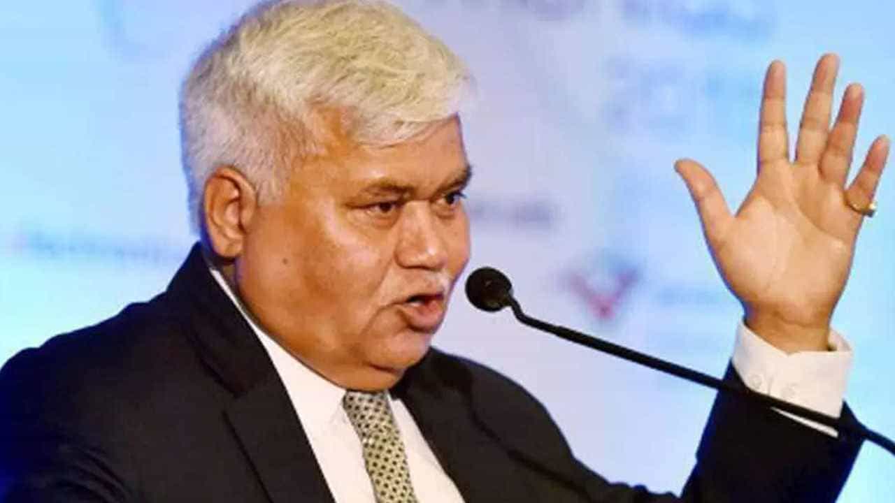 ಕೊವಿಡ್ 19 ಲಸಿಕೆ ಸರ್ಟಿಫಿಕೆಟ್ನ್ನು ನವೀಕರಿಸಿದ ಭಾರತ; ಯುಕೆ ತಕರಾರಿನ ಬೆನ್ನಲ್ಲೇ ಹೊಸ ಆವೃತ್ತಿ ಬಿಡುಗಡೆ ಕೊವಿಡ್ 19 ಲಸಿಕೆ ಸರ್ಟಿಫಿಕೆಟ್ನ್ನು ನವೀಕರಿಸಿದ ಭಾರತ; ಯುಕೆ ತಕರಾರಿನ ಬೆನ್ನಲ್ಲೇ ಹೊಸ ಆವೃತ್ತಿ ಬಿಡುಗಡೆ