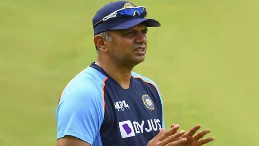 Rahul Dravid: ಟೀಂ ಇಂಡಿಯಾದ ಹಂಗಾಮಿ ಕೋಚ್ ಆಗಲಿದ್ದಾರೆ ದ್ರಾವಿಡ್! ಅಧಿಕಾರಾವಧಿ ಎಲ್ಲಿಯವರೆಗೆ ಗೊತ್ತಾ? Rahul Dravid: ಟೀಂ ಇಂಡಿಯಾದ ಹಂಗಾಮಿ ಕೋಚ್ ಆಗಲಿದ್ದಾರೆ ದ್ರಾವಿಡ್! ಅಧಿಕಾರಾವಧಿ ಎಲ್ಲಿಯವರೆಗೆ ಗೊತ್ತಾ?