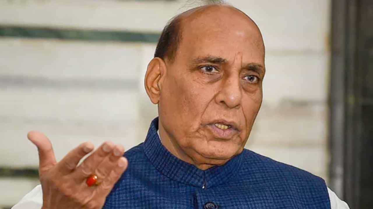 ಮಾಜಿ ಪ್ರಧಾನಿ ಇಂದಿರಾಗಾಂಧಿಯವರನ್ನು ಹೊಗಳಿದ ರಕ್ಷಣಾ ಸಚಿವ ರಾಜನಾಥ್ ಸಿಂಗ್ ಮಾಜಿ ಪ್ರಧಾನಿ ಇಂದಿರಾಗಾಂಧಿಯವರನ್ನು ಹೊಗಳಿದ ರಕ್ಷಣಾ ಸಚಿವ ರಾಜನಾಥ್ ಸಿಂಗ್