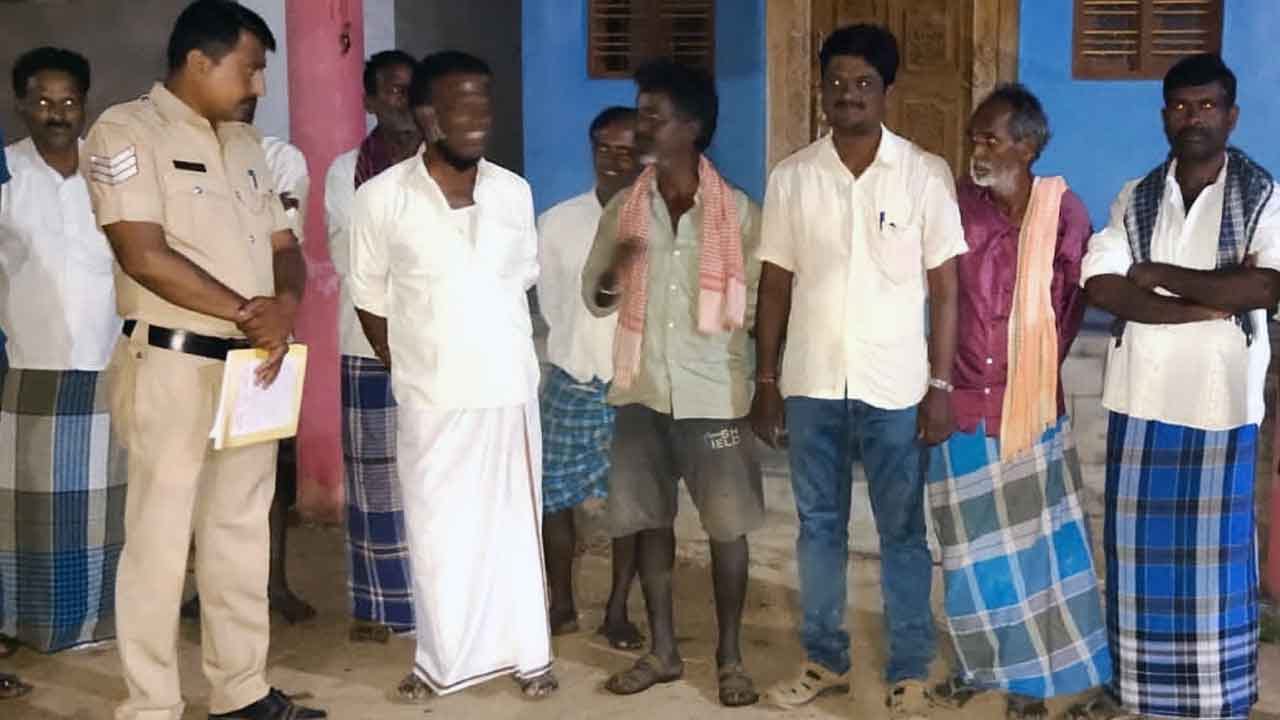 ರಾಮನಗರ ಜಿಲ್ಲಾ ಪೊಲೀಸರಿಂದ ವಿನೂತನ ಕಾರ್ಯಕ್ರಮ: ಬೀಟ್ ಪೊಲೀಸರಿಂದ ಗ್ರಾಮ ವಾಸ್ತವ್ಯ ರಾಮನಗರ ಜಿಲ್ಲಾ ಪೊಲೀಸರಿಂದ ವಿನೂತನ ಕಾರ್ಯಕ್ರಮ: ಬೀಟ್ ಪೊಲೀಸರಿಂದ ಗ್ರಾಮ ವಾಸ್ತವ್ಯ