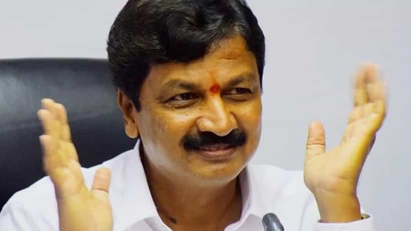 ನವೆಂಬರ್ ಮೊದಲ ವಾರದಲ್ಲಿ ಕರ್ನಾಟಕ ಸಚಿವ ಸಂಪುಟ ವಿಸ್ತರಣೆ? ದೆಹಲಿಯಲ್ಲೇ ಬೀಡುಬಿಟ್ಟ ರಮೇಶ್ ಜಾರಕಿಹೊಳಿ