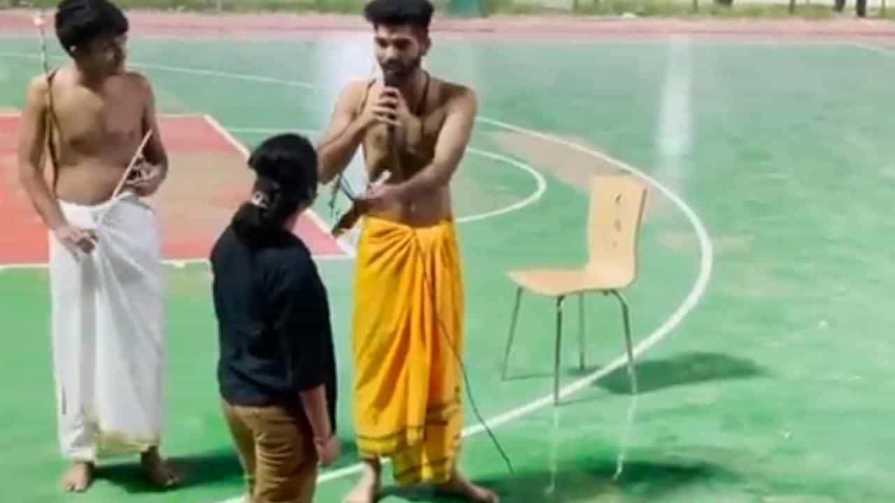 Video: ರಾಮಾಯಣಕ್ಕೆ ಅವಮಾನ ಮಾಡಿದ ಏಮ್ಸ್ ವಿದ್ಯಾರ್ಥಿಗಳಿಂದ ಕ್ಷಮೆ ಯಾಚನೆ Video: ರಾಮಾಯಣಕ್ಕೆ ಅವಮಾನ ಮಾಡಿದ ಏಮ್ಸ್ ವಿದ್ಯಾರ್ಥಿಗಳಿಂದ ಕ್ಷಮೆ ಯಾಚನೆ