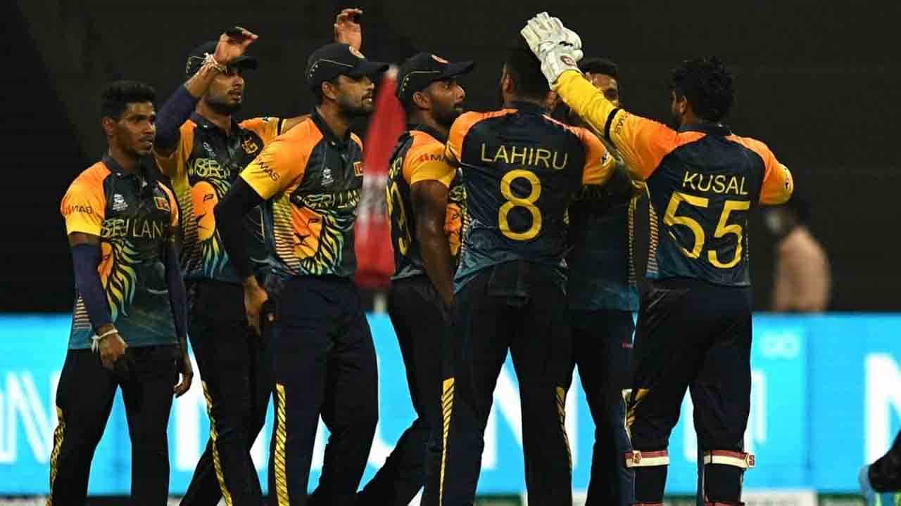 Sri Lanka vs Namibia: ಶ್ರೀಲಂಕಾ ಬೌಲರ್ಗಳ ದಾಳಿಗೆ ನಲುಗಿದ ನಮೀಬಿಯಾ: ಸಿಂಹಳೀಯರಿಂದ ಭರ್ಜರಿ ಆರಂಭ Sri Lanka vs Namibia: ಶ್ರೀಲಂಕಾ ಬೌಲರ್ಗಳ ದಾಳಿಗೆ ನಲುಗಿದ ನಮೀಬಿಯಾ: ಸಿಂಹಳೀಯರಿಂದ ಭರ್ಜರಿ ಆರಂಭ